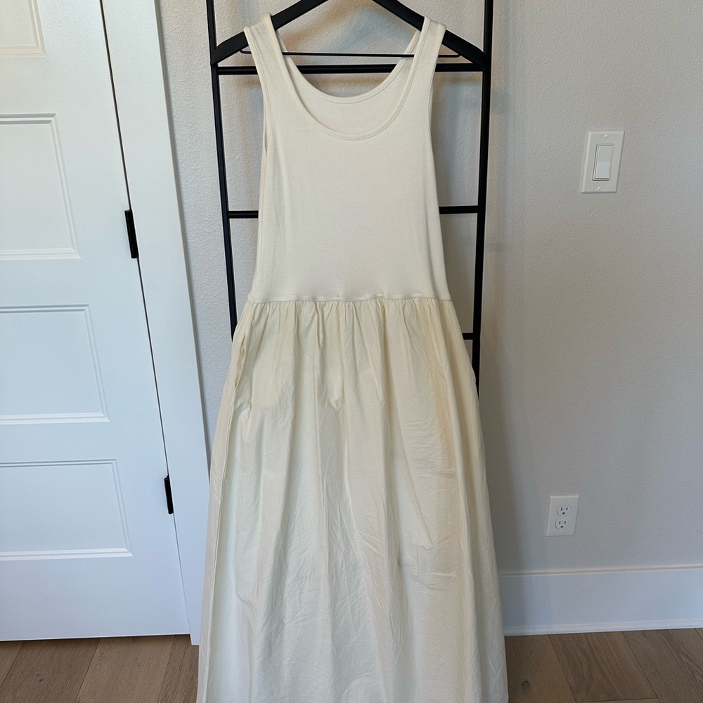 Elegant Cream Sleeveless Maxi Dress